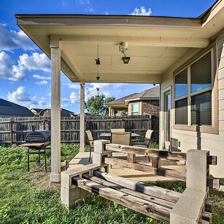 San Antonio Home With Yard About 8 Mi To Lackland! Buitenkant foto
