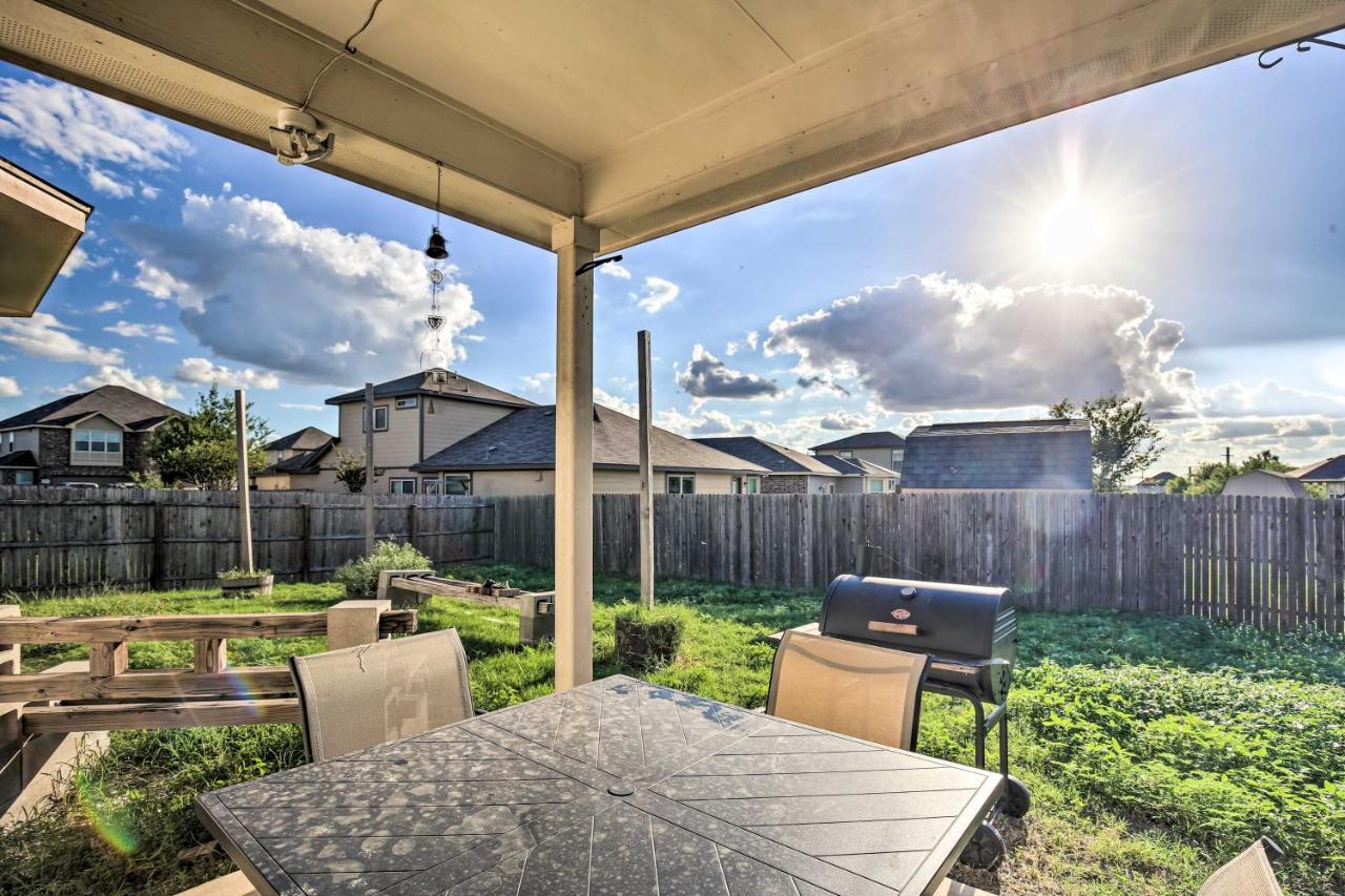San Antonio Home With Yard About 8 Mi To Lackland! Buitenkant foto